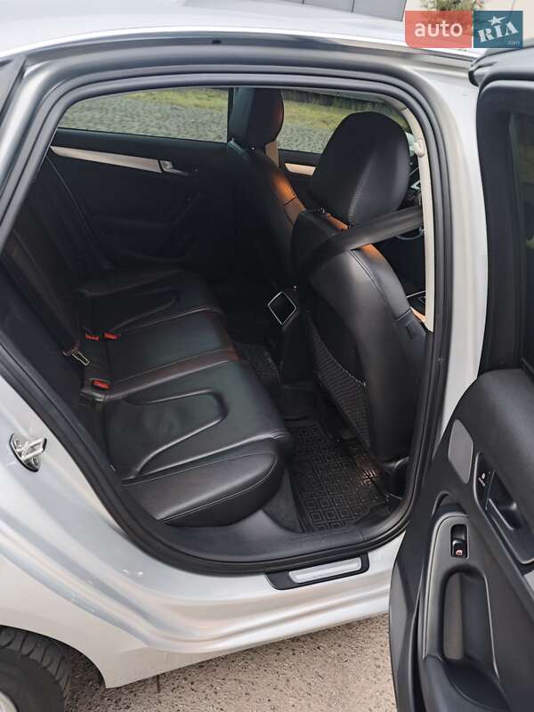 Седан Audi A4 2011 в Кривому Розі
