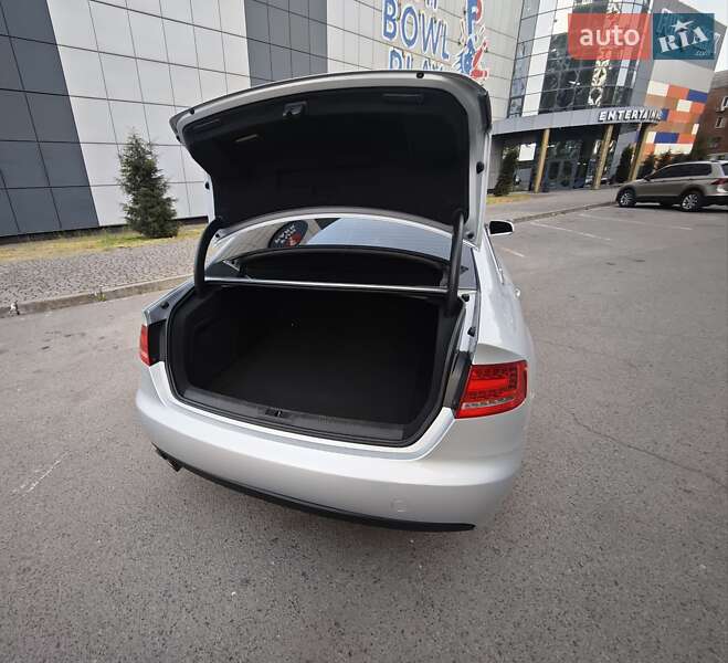 Седан Audi A4 2011 в Кривому Розі