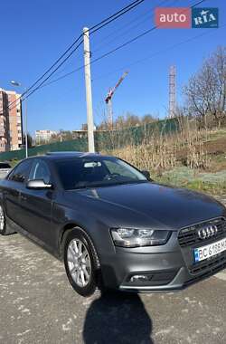 Седан Audi A4 2014 в Львове