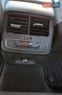 Седан Audi A4 2017 в 
