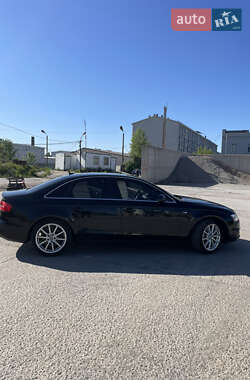 Седан Audi A4 2015 в 