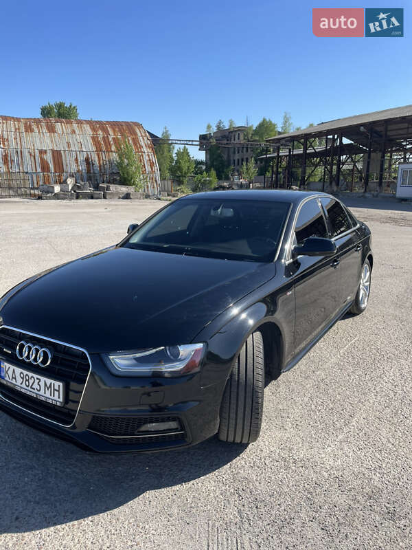 Седан Audi A4 2014 в Киеве