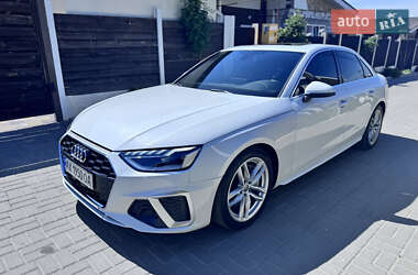 Седан Audi A4 2020 в 