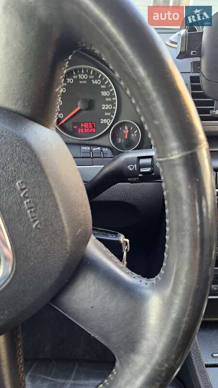 Седан Audi A4 2005 в Барановке