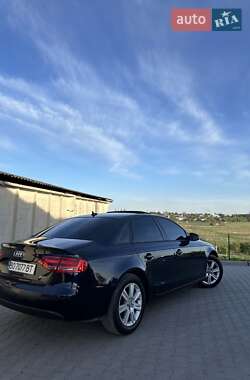 Седан Audi A4 2011 в 