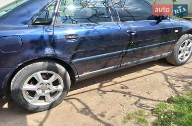 Седан Audi A4 1999 в 