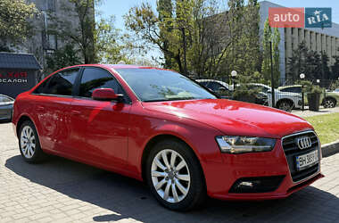 Седан Audi A4 2015 в 