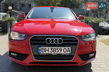 Седан Audi A4 2015 в 