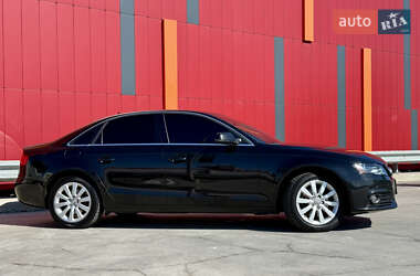 Седан Audi A4 2011 в 