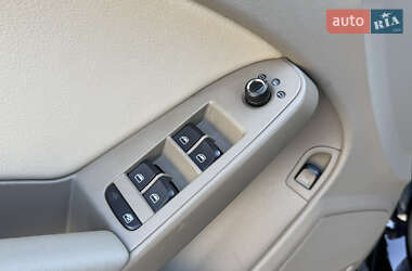 Седан Audi A4 2011 в 