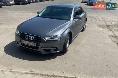 Седан Audi A4 2014 в 