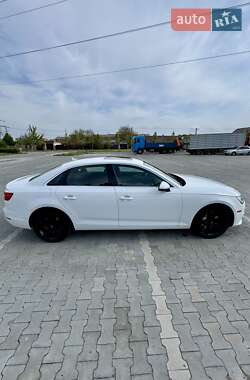 Седан Audi A4 2016 в 