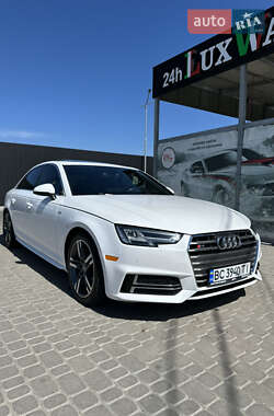 Седан Audi A4 2018 в Львове