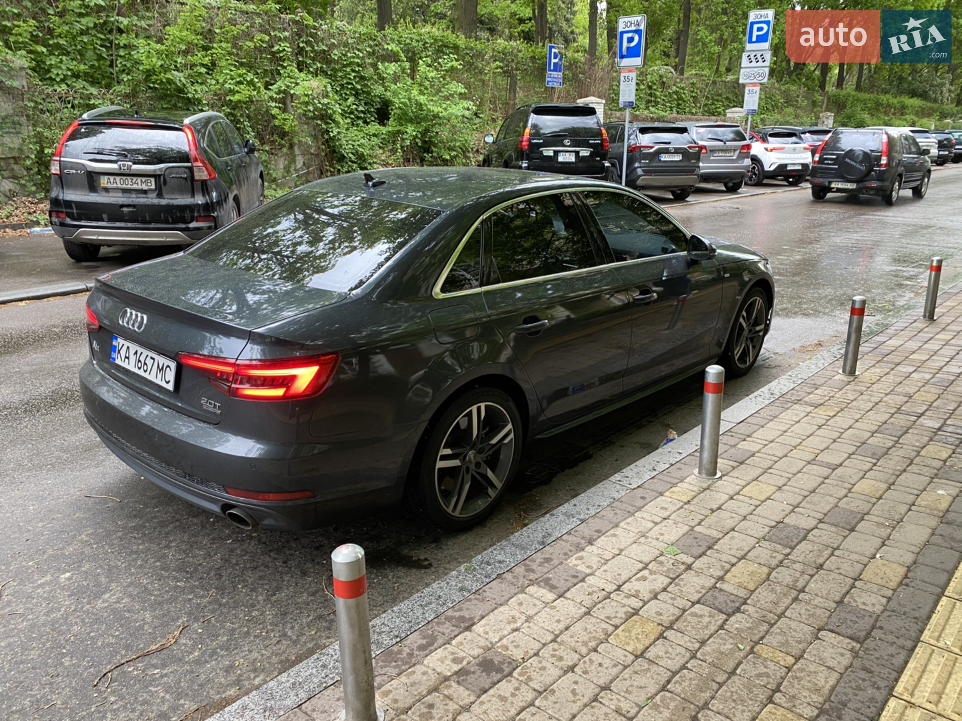 Audi A4 2016 VIN WAUFNAF46HN028103 фото оголошення 3 з 17