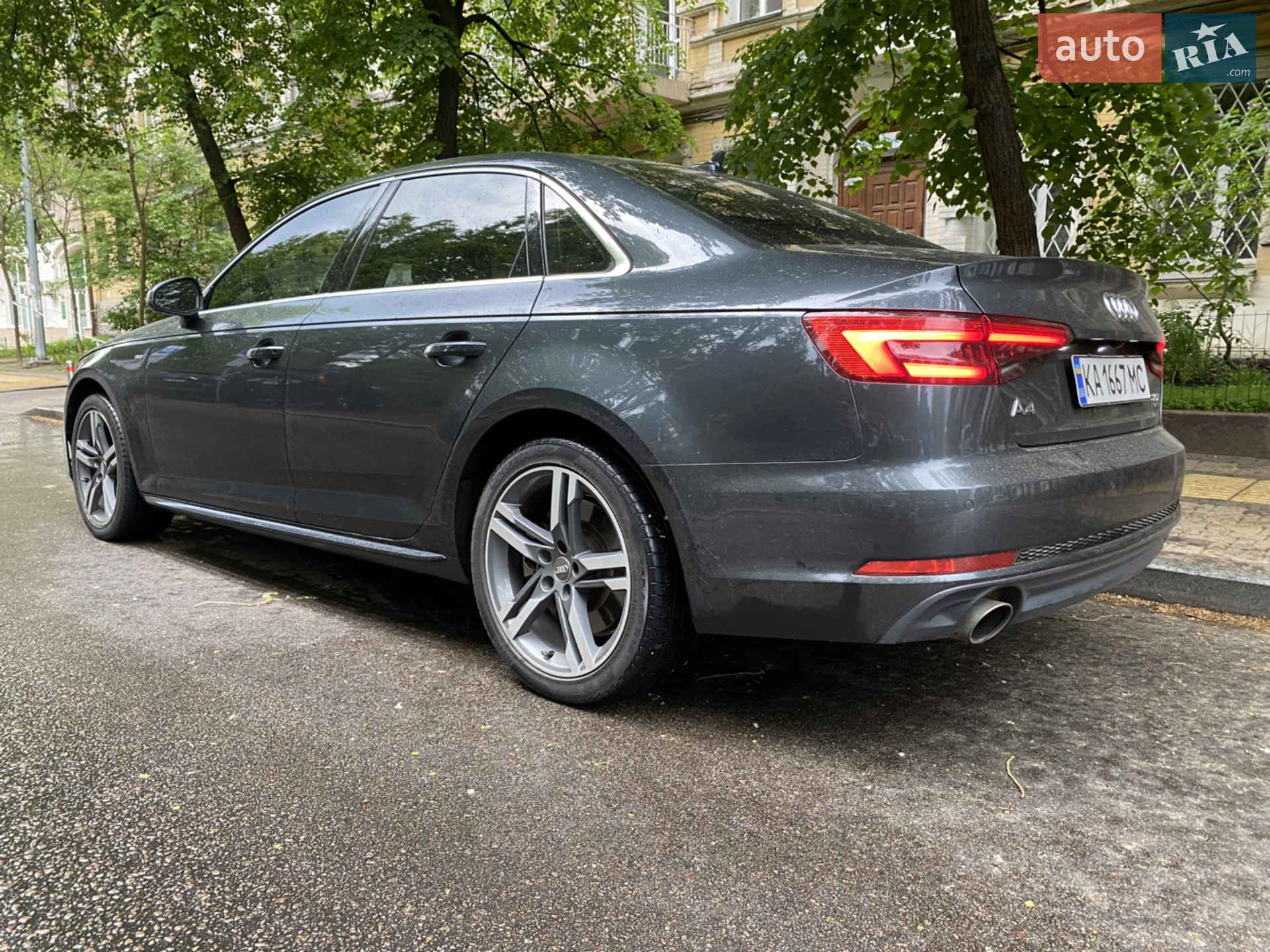 Audi A4 2016 VIN WAUFNAF46HN028103 фото оголошення 5 з 17