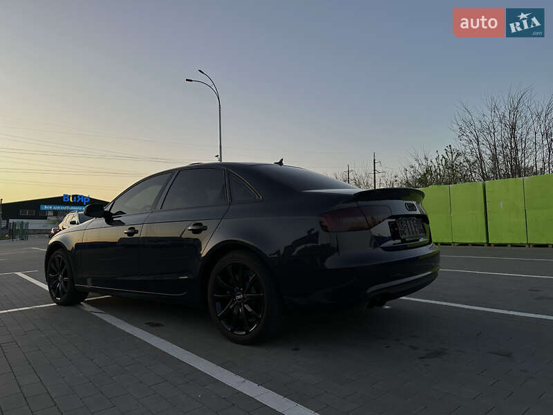 Седан Audi A4 2013 в Вінниці