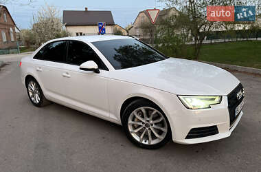 Седан Audi A4 2016 в 