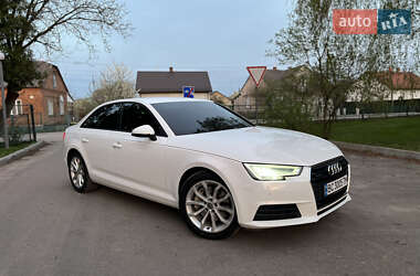 Седан Audi A4 2016 в 