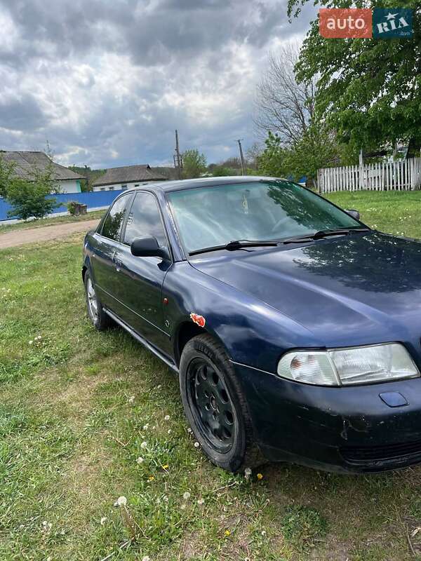 Седан Audi A4 1996 в Виннице