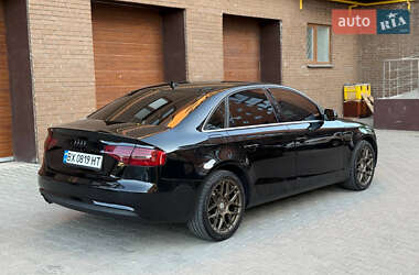 Седан Audi A4 2013 в 