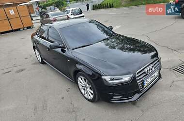Седан Audi A4 2014 в 