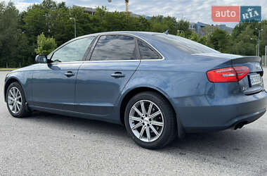 Седан Audi A4 2015 в 
