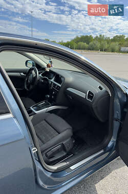Седан Audi A4 2015 в 