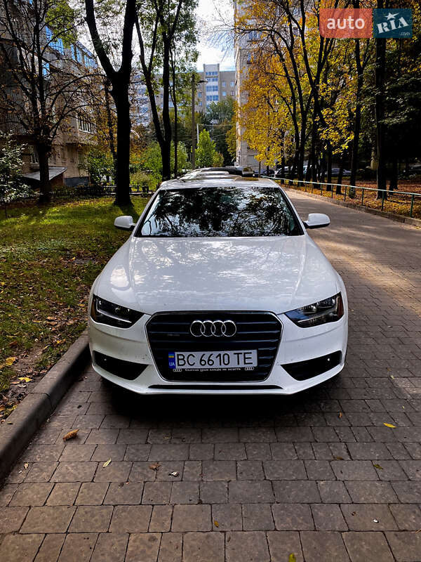 Седан Audi A4 2013 в 