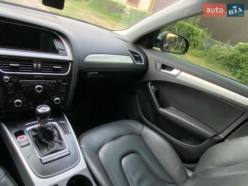 Седан Audi A4 2015 в Кропивницькому