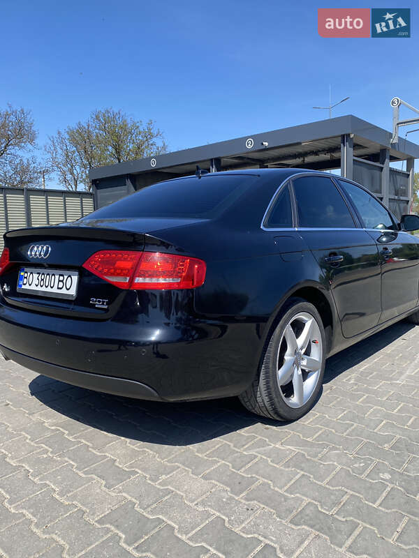 Седан Audi A4 2011 в Біляївці