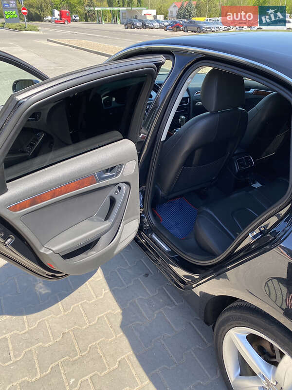 Седан Audi A4 2011 в Біляївці