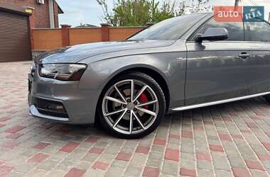 Седан Audi A4 2015 в Кременчуці