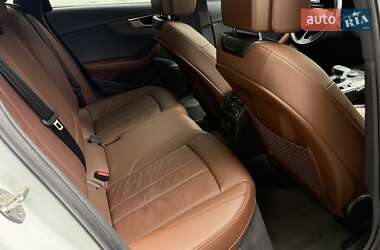 Седан Audi A4 2019 в 