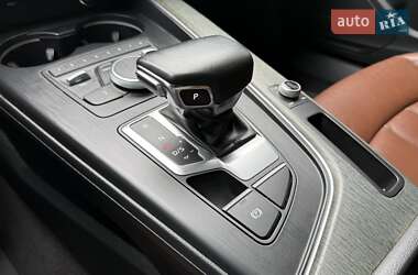 Седан Audi A4 2019 в 
