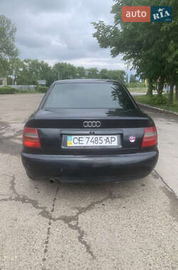 Седан Audi A4 1997 в Хотине