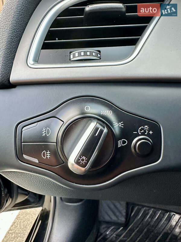 Седан Audi A4 2013 в Києві