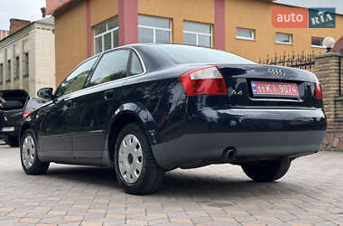 Седан Audi A4 2004 в 