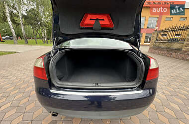 Седан Audi A4 2004 в 