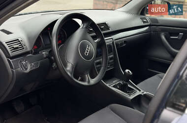 Седан Audi A4 2004 в 