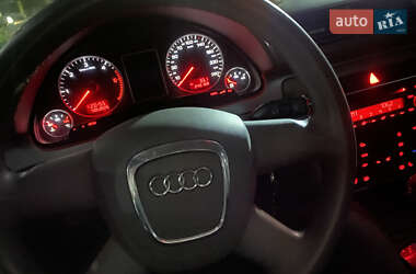 Седан Audi A4 2005 в 