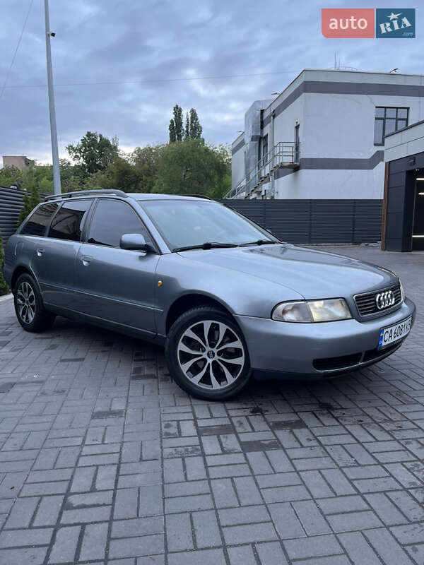 Универсал Audi A4 1998 в 