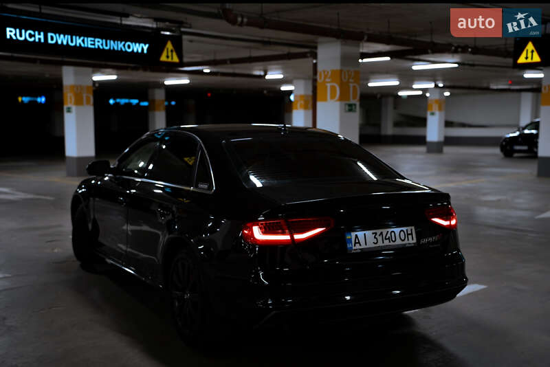 Седан Audi A4 2014 в Львові