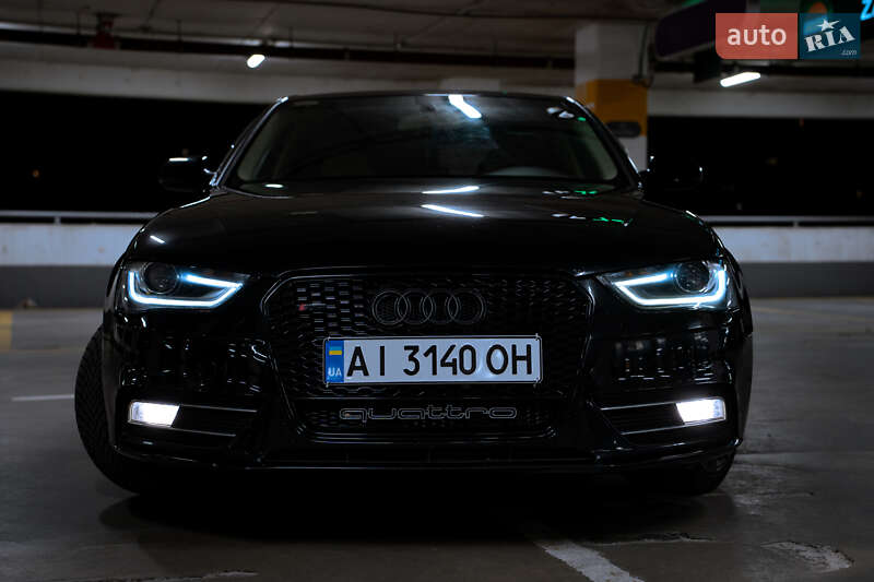 Седан Audi A4 2014 в Львові