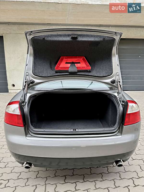 Седан Audi A4 2001 в Дрогобичі