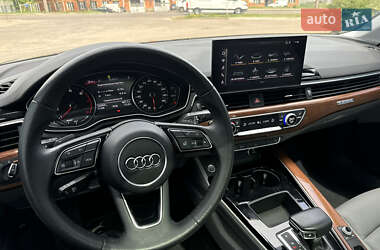 Седан Audi A4 2021 в 