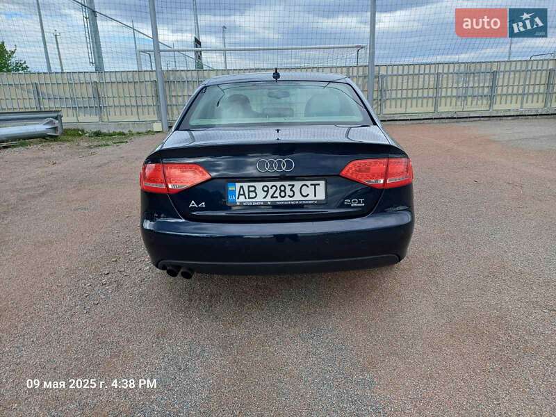 Седан Audi A4 2011 в 
