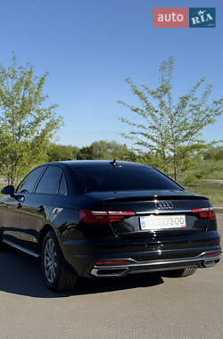Седан Audi A4 2020 в 