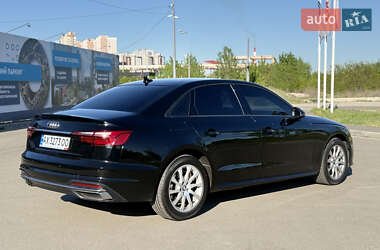 Седан Audi A4 2020 в 