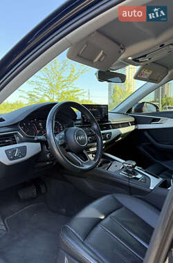Седан Audi A4 2020 в 