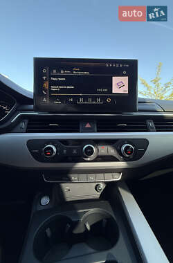 Седан Audi A4 2020 в 